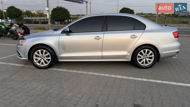 Седан Volkswagen Jetta 2015 в Києві