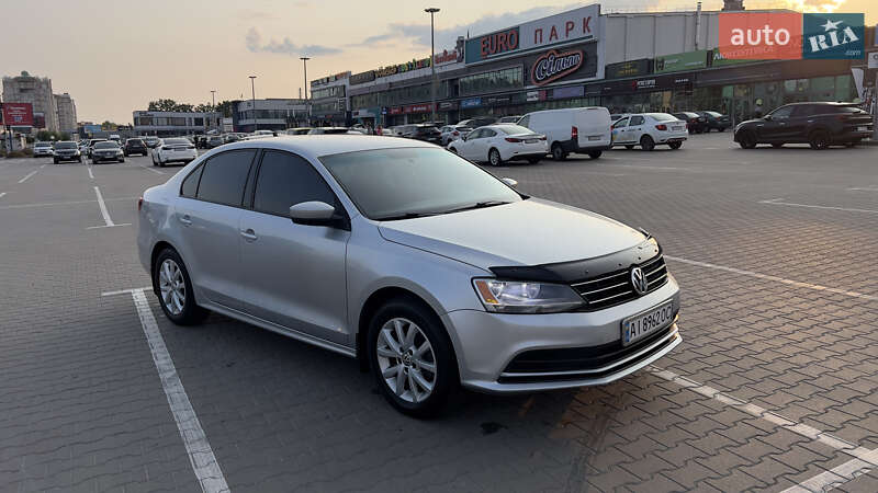 Седан Volkswagen Jetta 2015 в Києві