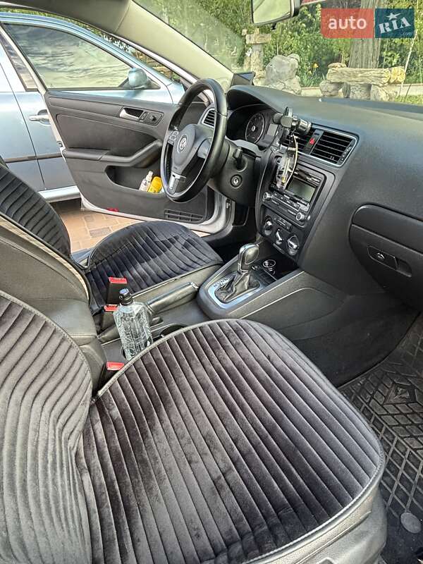 Седан Volkswagen Jetta 2011 в Николаеве фото 28 Седан Volkswagen Jetta 2011 в Николаеве