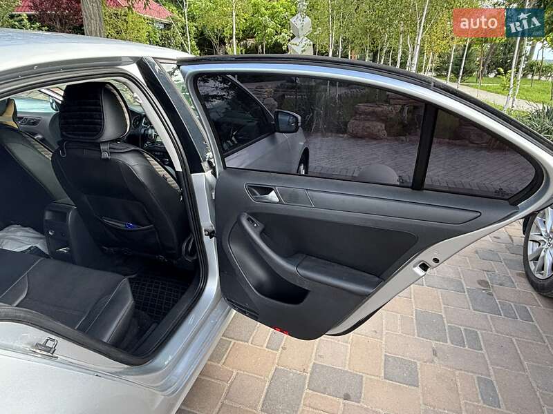 Седан Volkswagen Jetta 2011 в Николаеве фото 29 Седан Volkswagen Jetta 2011 в Николаеве