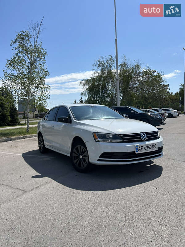 Volkswagen Jetta 2015