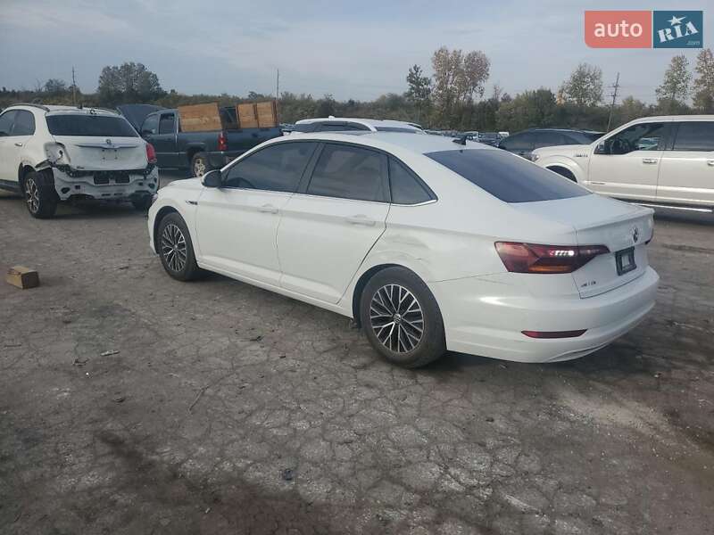 Седан Volkswagen Jetta 2019 в Львове