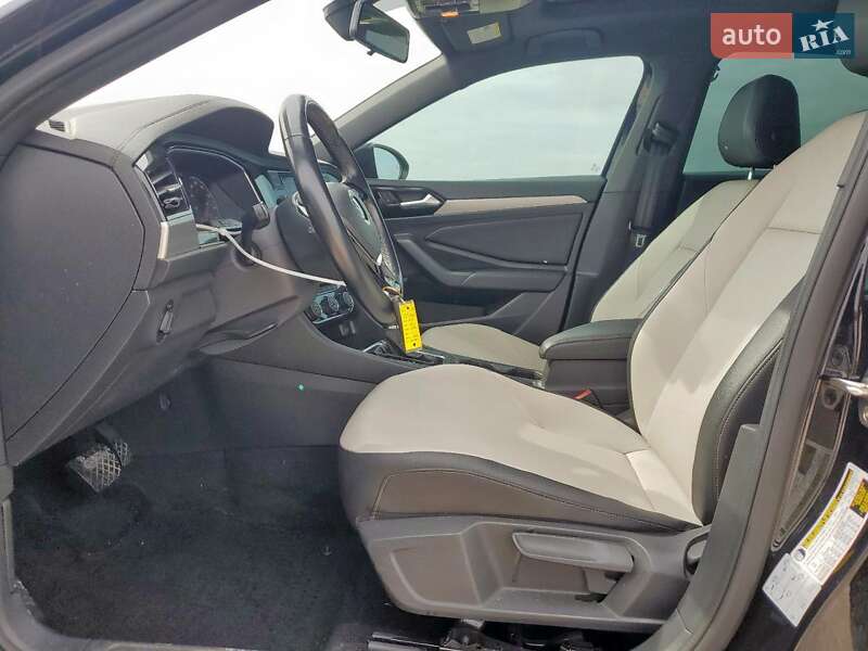 Седан Volkswagen Jetta 2019 в Львові