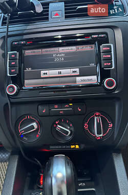 Седан Volkswagen Jetta 2012 в 