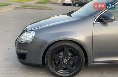 Седан Volkswagen Jetta 2006 в 