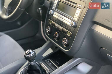 Седан Volkswagen Jetta 2006 в 