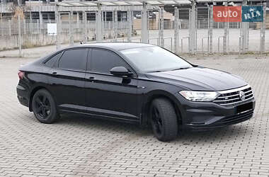 Седан Volkswagen Jetta 2018 в Львові