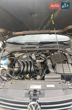 Седан Volkswagen Jetta 2014 в 