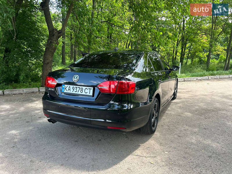 Седан Volkswagen Jetta 2012 в Кропивницькому