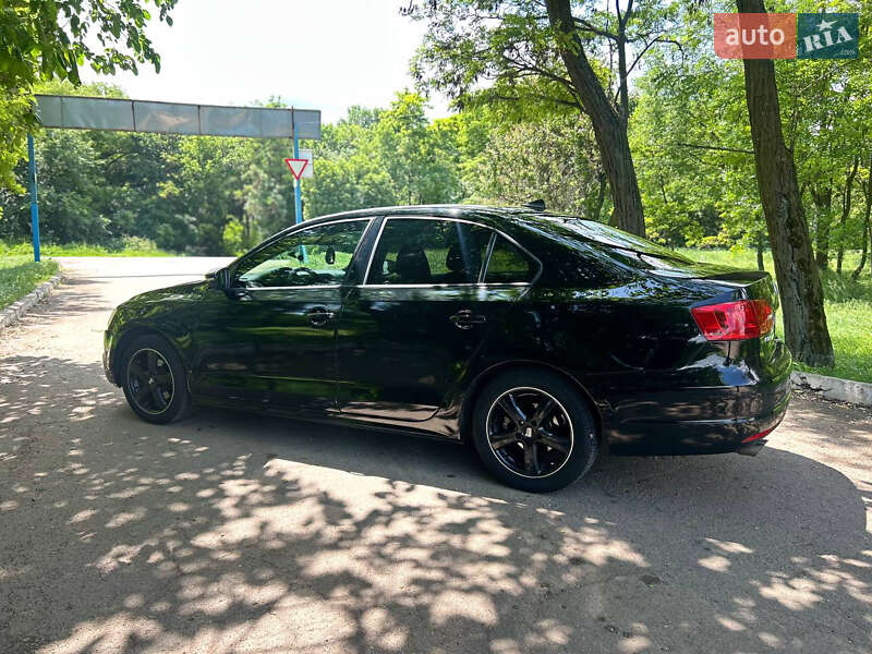 Седан Volkswagen Jetta 2012 в Кропивницькому