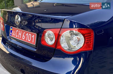 Седан Volkswagen Jetta 2006 в 