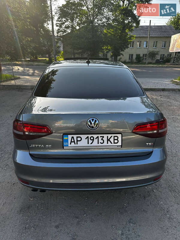 Седан Volkswagen Jetta 2016 в Запорожье