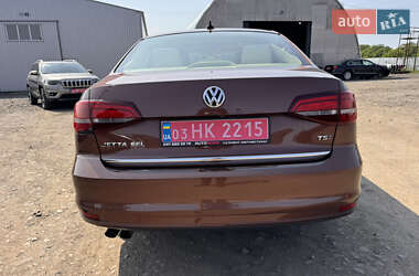 Седан Volkswagen Jetta 2017 в 