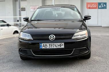 Седан Volkswagen Jetta 2011 в 