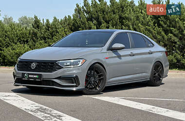 Седан Volkswagen Jetta 2019 в 