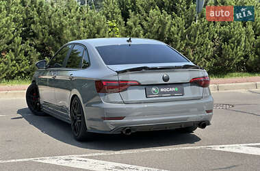 Седан Volkswagen Jetta 2019 в 