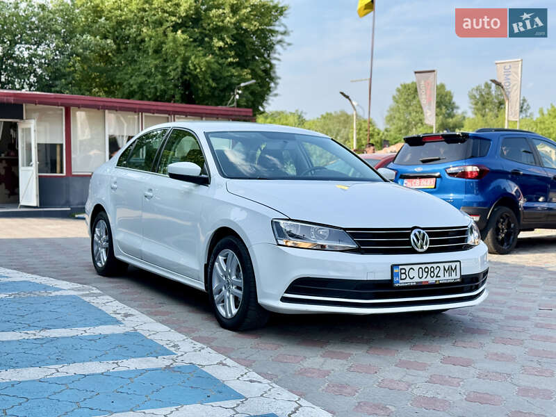 Седан Volkswagen Jetta 2017 в Львові