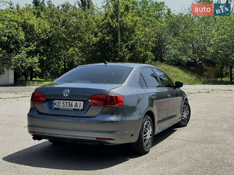 Седан Volkswagen Jetta 2013 в Кривом Роге