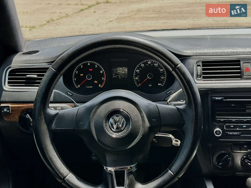 Седан Volkswagen Jetta 2013 в Кривом Роге