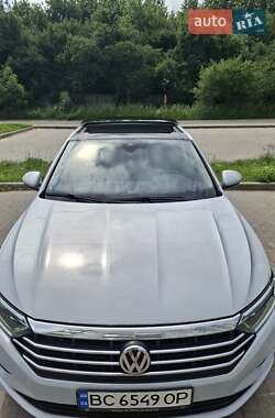 Седан Volkswagen Jetta 2018 в 