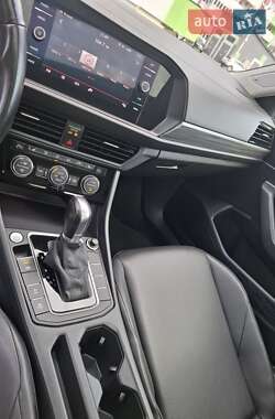Седан Volkswagen Jetta 2018 в 