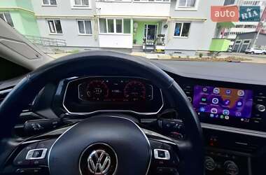 Седан Volkswagen Jetta 2018 в 