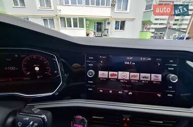 Седан Volkswagen Jetta 2018 в 
