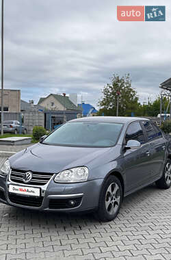Седан Volkswagen Jetta 2008 в 