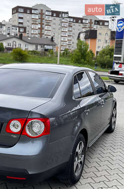 Седан Volkswagen Jetta 2008 в 