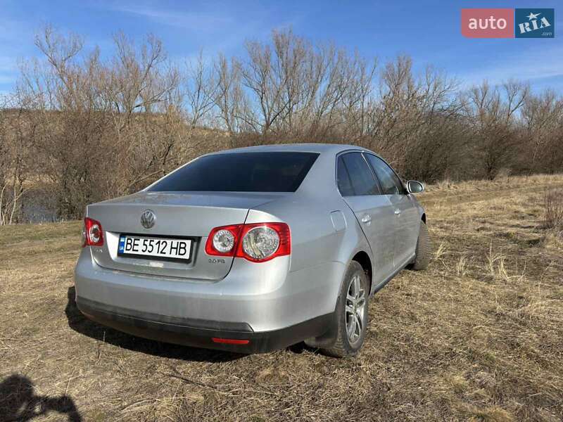 Седан Volkswagen Jetta 2006 в Первомайске