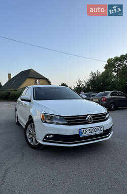 Седан Volkswagen Jetta 2015 в Запоріжжі