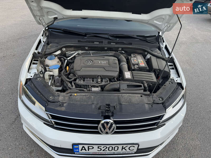 Седан Volkswagen Jetta 2015 в Запорожье