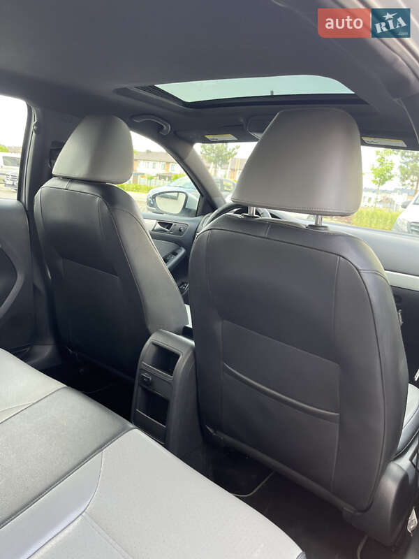 Седан Volkswagen Jetta 2015 в Луцке фото 3 Седан Volkswagen Jetta 2015 в Луцке