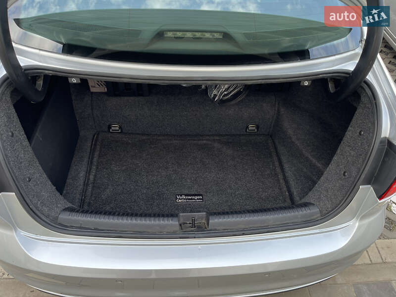 Седан Volkswagen Jetta 2015 в Луцке фото 15 Седан Volkswagen Jetta 2015 в Луцке