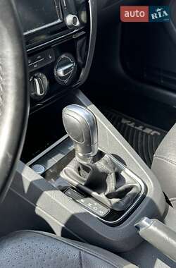Седан Volkswagen Jetta 2015 в 