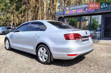 Седан Volkswagen Jetta 2014 в 