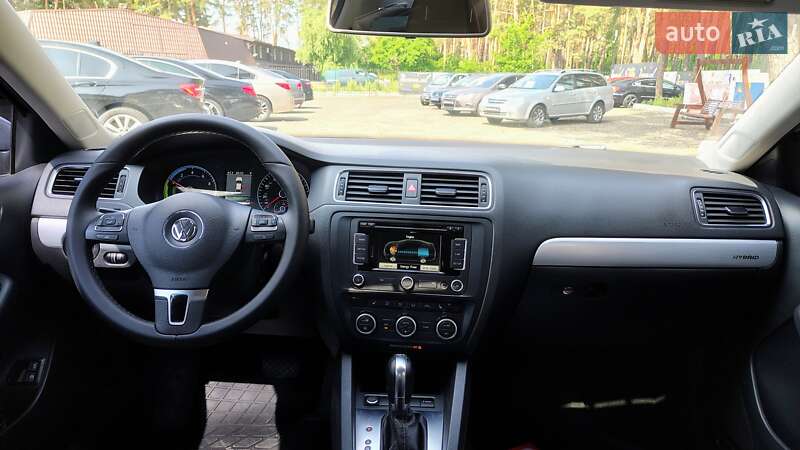 Седан Volkswagen Jetta 2014 в Києві