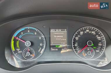Седан Volkswagen Jetta 2014 в 