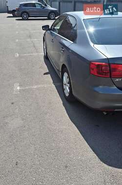 Седан Volkswagen Jetta 2014 в 