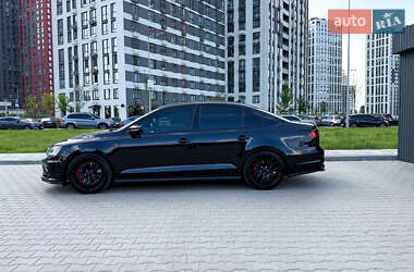 Седан Volkswagen Jetta 2017 в 