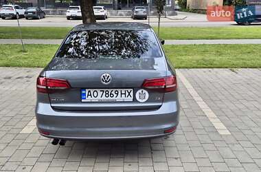 Седан Volkswagen Jetta 2017 в 