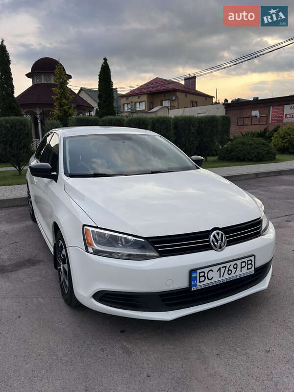 Седан Volkswagen Jetta 2012 в Шептицькому