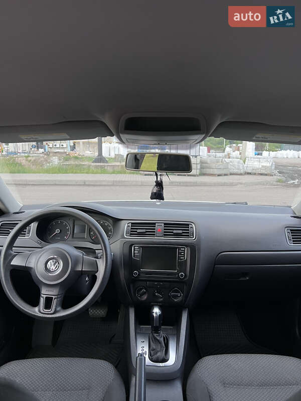 Седан Volkswagen Jetta 2012 в Шептицькому