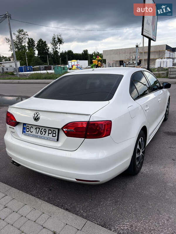 Седан Volkswagen Jetta 2012 в Шептицькому