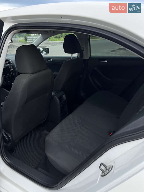 Седан Volkswagen Jetta 2012 в Шептицькому