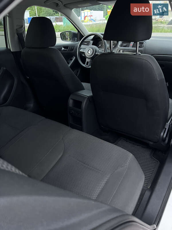 Седан Volkswagen Jetta 2012 в Шептицькому