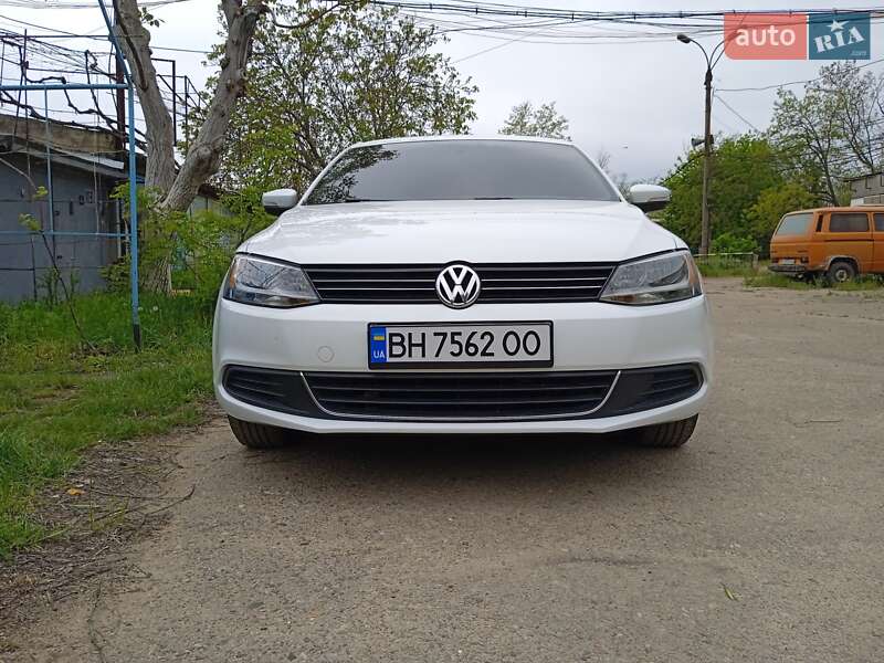 Седан Volkswagen Jetta 2014 в Білгороді-Дністровському фото 2 Седан Volkswagen Jetta 2014 в Білгороді-Дністровському