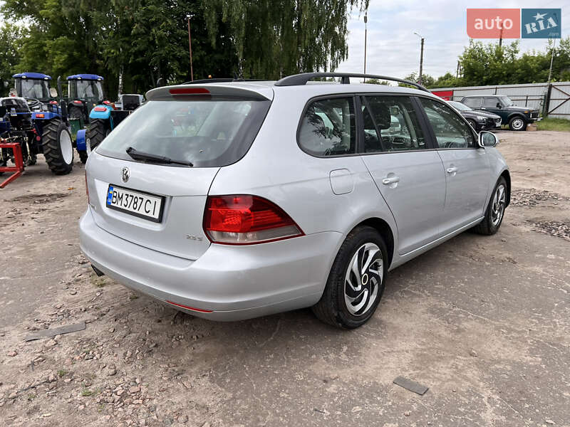 Универсал Volkswagen Jetta 2011 в Шостке