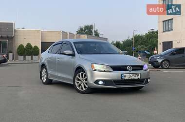 Седан Volkswagen Jetta 2011 в 