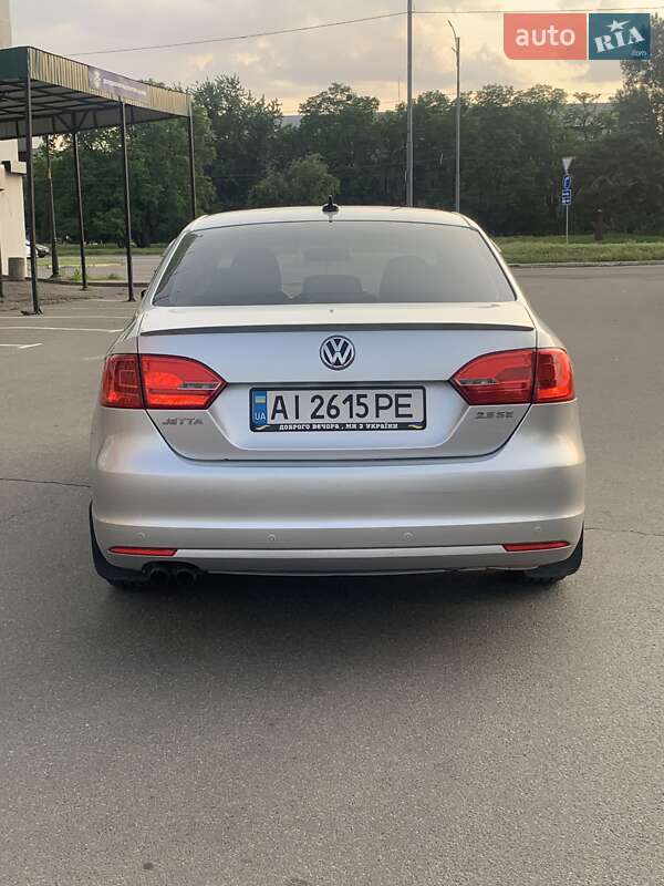Седан Volkswagen Jetta 2011 в Броварах